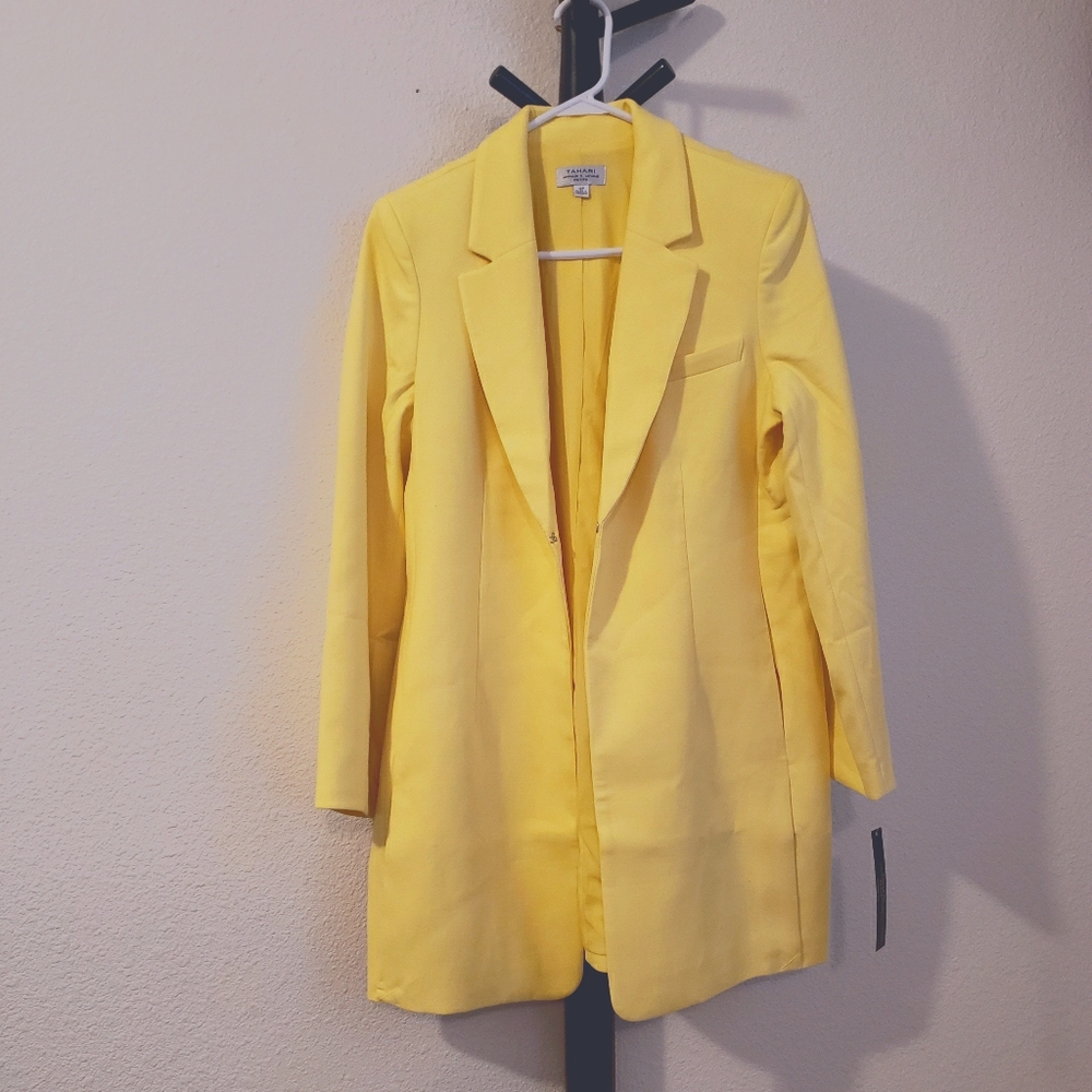 Tahari Blazer